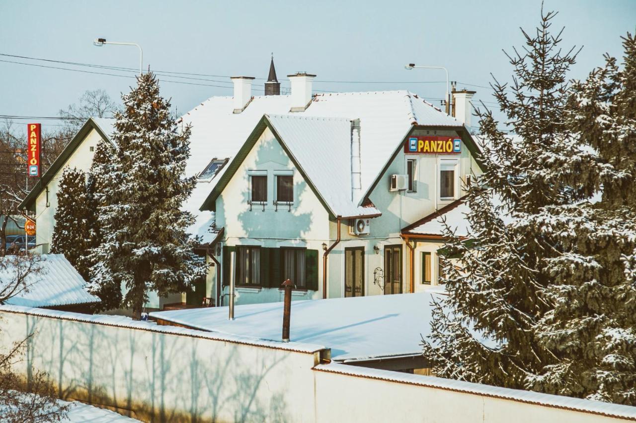 Aranyhíd Vendégház Makó Exterior foto