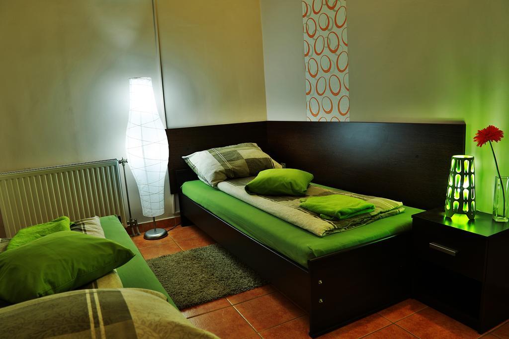 Aranyhíd Vendégház Makó Habitación foto