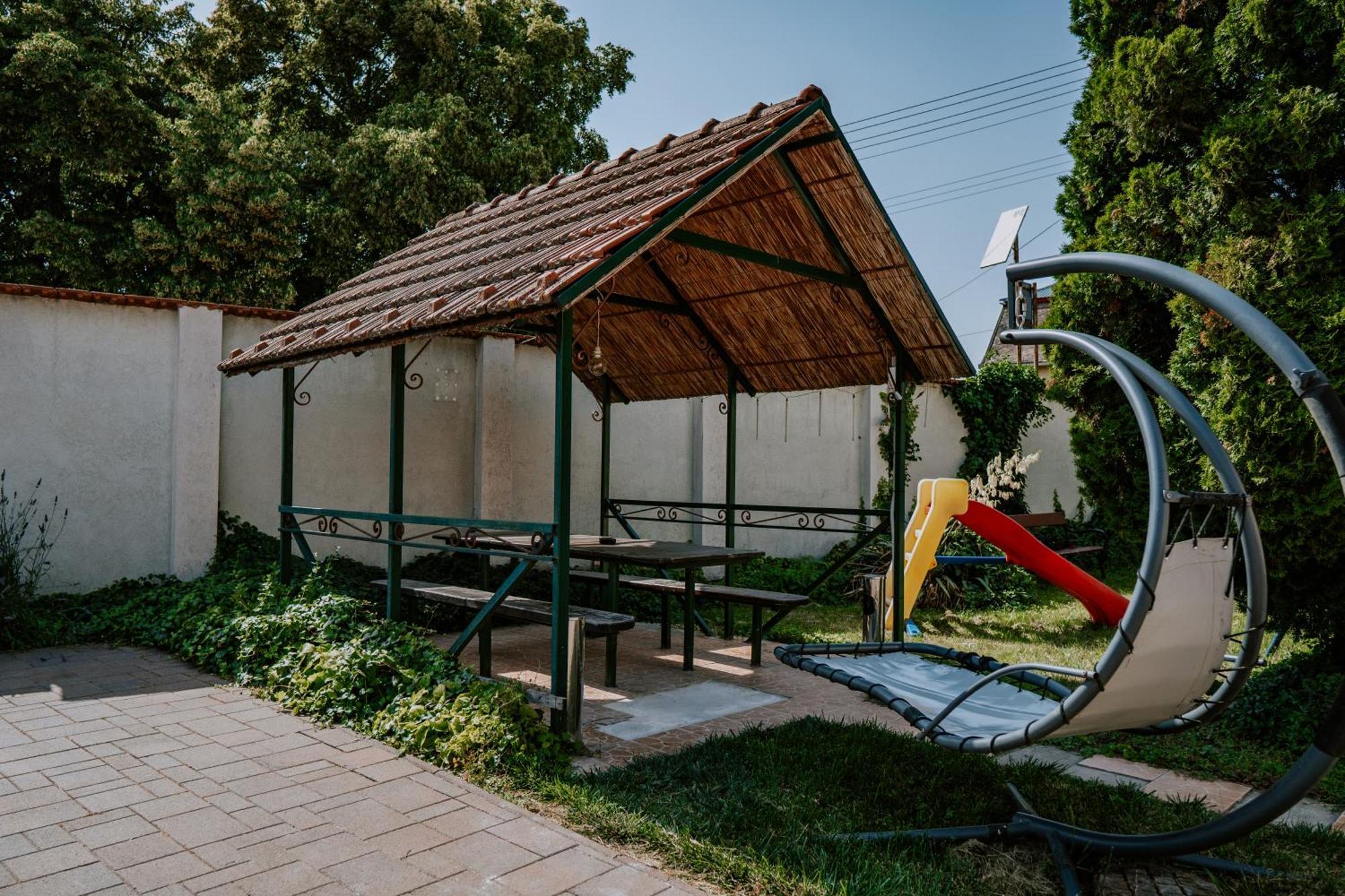 Aranyhíd Vendégház Makó Exterior foto